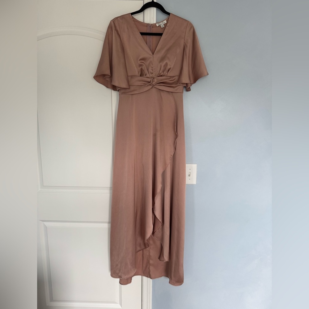 Elegant Mauve Evening Gown
